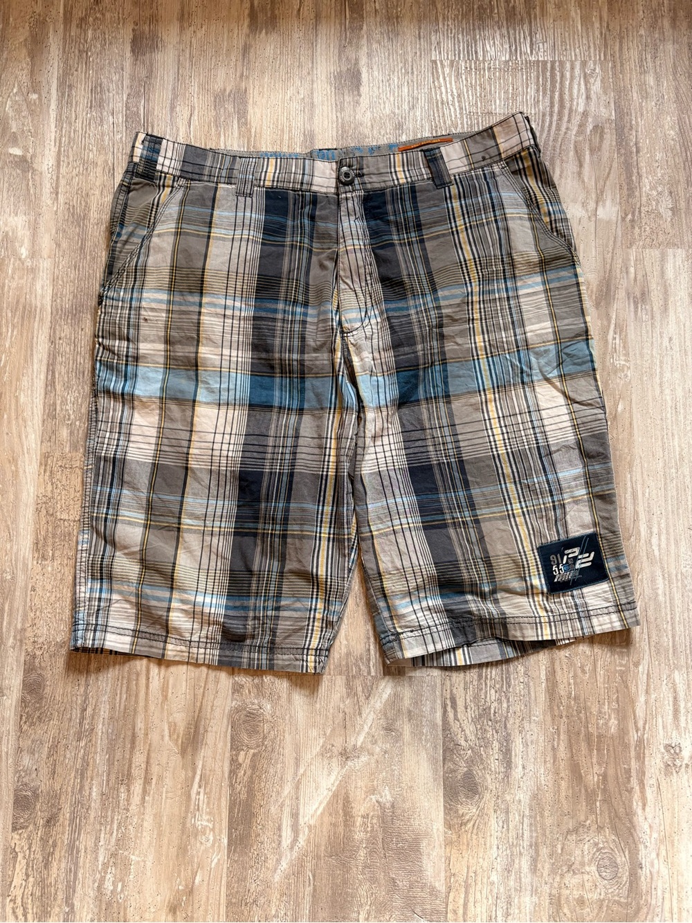 Plaid point zero jorts
